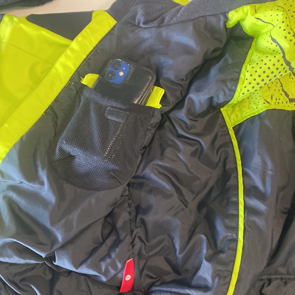 Ski jacket - Picture 3 of 8
